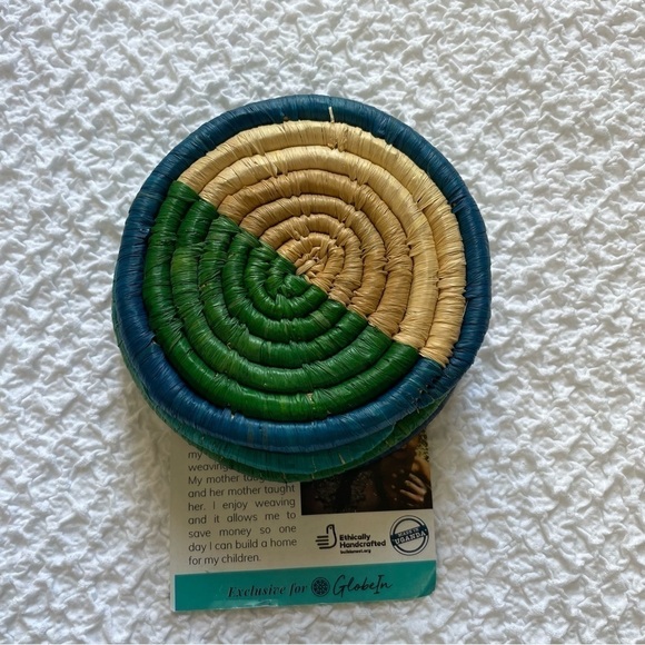 NWT Globe In KAZI Raffia Drink Coasters Artisan-Made Set of 4 - Picture 2 of 5